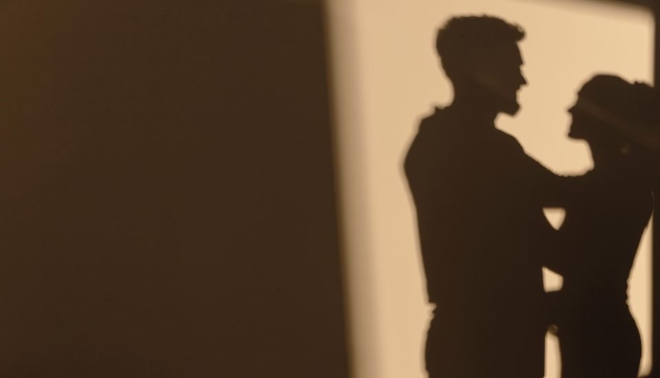 Il tuo partner è il tuo specchio? La persona che scegli parla di come ti tratti